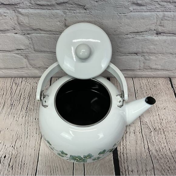 Corelle Callaway Ivy Tea Kettle Enamelware Vintage Kitchen Decor White Handle - Picture 2 of 6